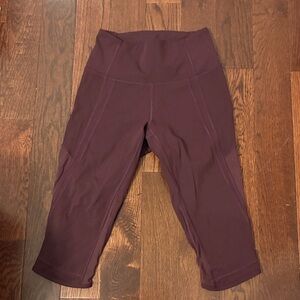 Lululemon High-Waisted Leggings Capris